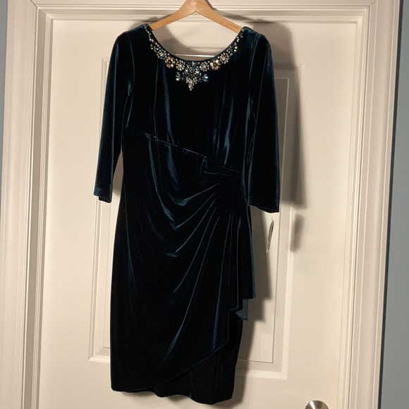 NWT Alex Evenings size 12 green velvet dress - Picture 7 of 15